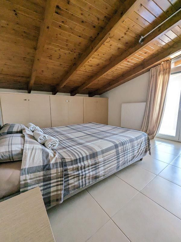 Samaras-Apartments13-rfh9k1bg6nh7ascjyhjik7vdad7rkwpi1fe3ldl6io